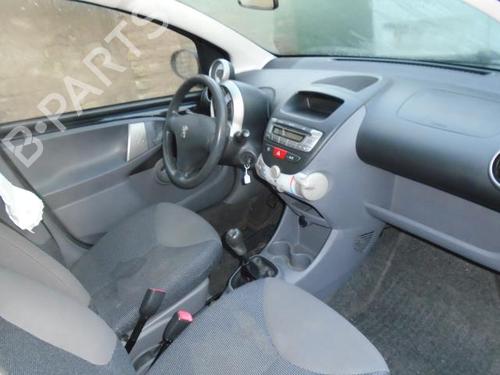 Front wiper motor PEUGEOT 107 (PM_, PN_) 1.0 | BP21365827M29 