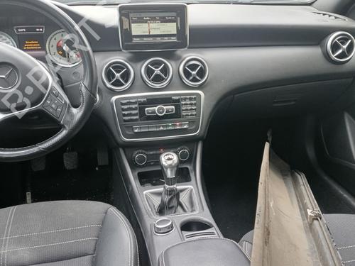 Front right seatbelt MERCEDES-BENZ A-CLASS (W176) A 180 (176.042) | BP30045945I25