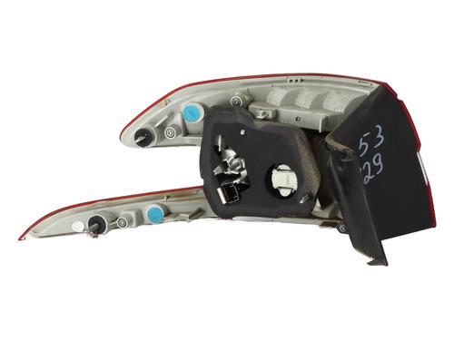 Used Right taillight Right taillight PEUGEOT 308 SW II (LC_, LJ_, LR_, LX_, L4_) 1.2 THP 130 (131 hp) 28535810 28535810