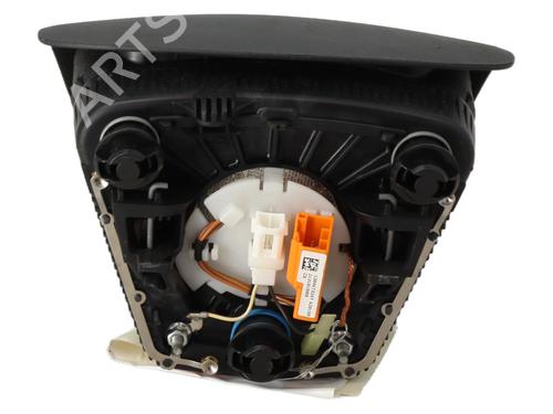 Used Driver airbag Driver airbag VOLVO V40 Hatchback (525) D3 (150 hp) 32856997 32856997