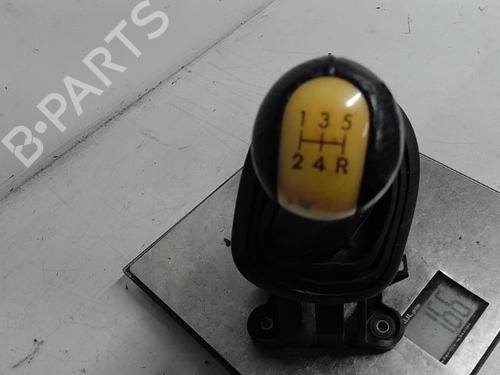 Used Gear lever Gear lever TOYOTA YARIS (_P9_) 1.3 VVT-i (SCP90_, SCP90R) (87 hp) 21290653 21290653