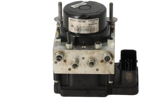 Used ABS pump TOYOTA YARIS (_P13_) 1.0 (KSP130_, KSP130) (69 hp) 21897538