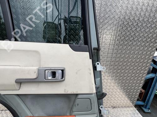 Used Left rear door Left rear door LAND ROVER RANGE ROVER III (L322) 3.0 D 4x4 (177 hp) 27596050 27596050