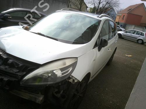 Right front fog light RENAULT SCÉNIC III (JZ0/1_) 1.6 dCi (JZ00, JZ12) | BP29073207C31 
