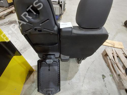Right front seat RENAULT TRAFIC III Van (FG_) 1.6 dCi 145 (FGMG) | BP37474139C16 - Image 6