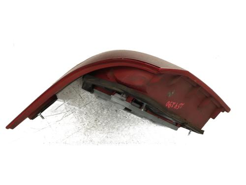 right-taillight-mercedes-benz-c-class-w203-2000-2001-2002-2003-2004-2005-2006-2007-36058030 main image