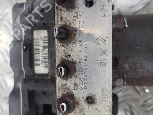 Used ABS pump ABS pump MERCEDES-BENZ VITO Bus (W639) 116 CDI (639.701, 639.703, 639.705) (163 hp) 35928002 35928002
