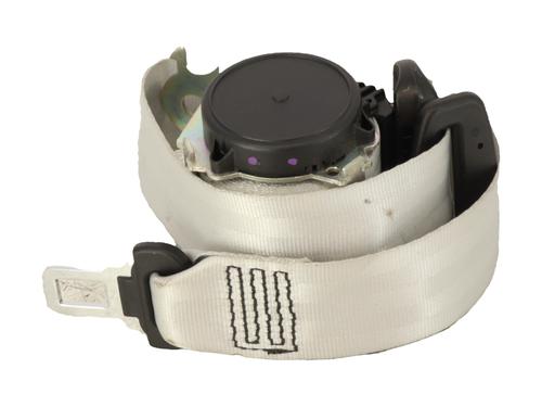 rear-center-seatbelt-renault-zoe-bfm_-2012-38729847 main image