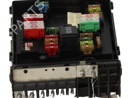 Fuse box VW GOLF VI (5K1) 2.0 TDI | BP37737608E1 - Image 4