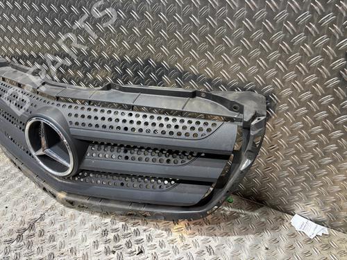 Used Grille Grille 38745877 38745877