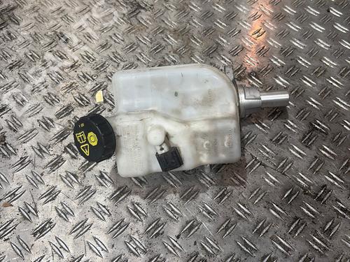 Brake master cylinder FORD TRANSIT Van (FA_ _) 2.2 TDCi | BP38923239M77 - Image 3