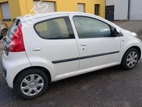 Left headlight PEUGEOT 107 (PM_, PN_) 1.0 | BP32140915C28