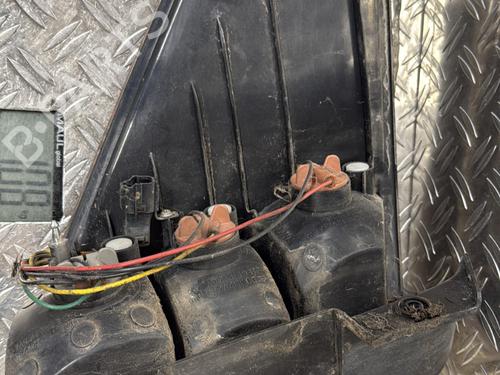 right-taillight-ssangyong-stavic-2005-24539996 main image