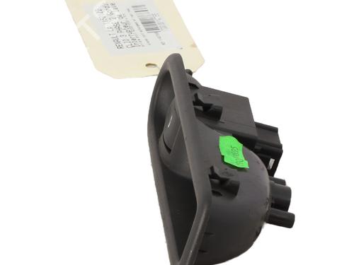 Interrupteur de vitre arrière droite RENAULT CLIO III (BR0/1, CR0/1) 1.5 dCi (BR0H, CR0H, CR1S, BR1S) | BP21303925I28