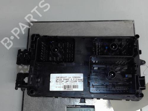 Used Fuse box CHEVROLET CRUZE Hatchback (J305) 2.0 CDI (163 hp) 21369813