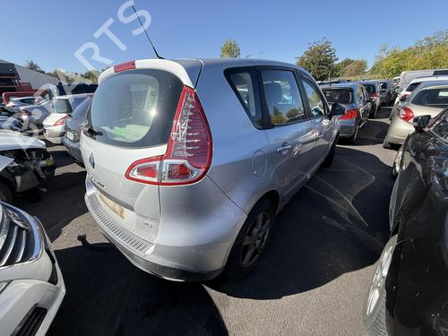 Armrest / Center console RENAULT SCÉNIC III (JZ0/1_) 1.5 dCi | BP29039081I20 