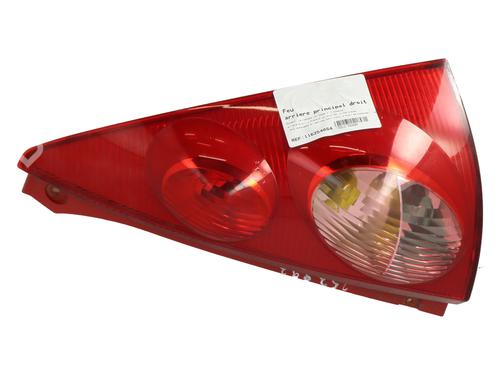 Used Right taillight PEUGEOT 107 (PM_, PN_) 1.0 (68 hp) 30598828
