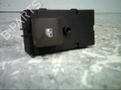 Used Right rear window switch OPEL MERIVA B MPV (S10) 1.7 CDTI (75) (110 hp) 21366916