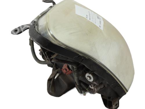 Used Right headlight Right headlight TOYOTA COROLLA Verso (ZER_, ZZE12_, R1_) 2.2 D-4D (AUR10_, AUR10R) (177 hp) 31071595 31071595