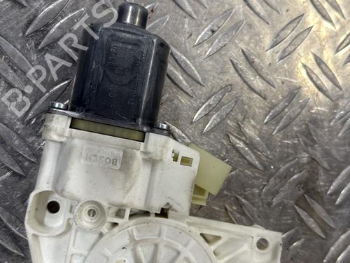 Used Right front window motor MERCEDES-BENZ C-CLASS (W204) C 200 CDI (204.007, 204.006) (136 hp) 25260497