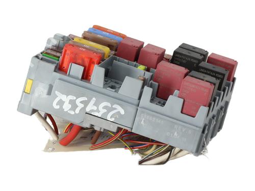 Used Fuse box FIAT 500X (334_) 1.4 (334AXC1B, 334AXC11) (140 hp) 28012895