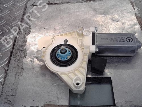 Used Right rear window motor MERCEDES-BENZ B-CLASS Sports Tourer (W245) B 180 CDI (245.207) (109 hp) 24644121