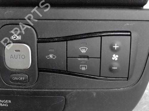 Climate control NISSAN LEAF (ZE1) Electric | BP21295988I5
