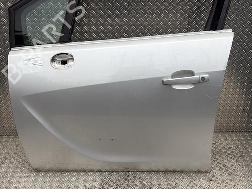 Used Left front door OPEL MERIVA B MPV (S10) 1.4 (75) (100 hp) 31271827