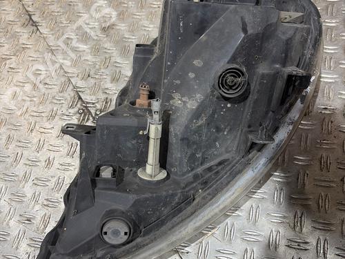 Used Right headlight Right headlight 38563169 38563169