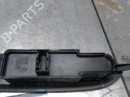 Used Left front window switch CITROËN DS3 (SA_) 1.6 HDi 90 (92 hp) 21367444