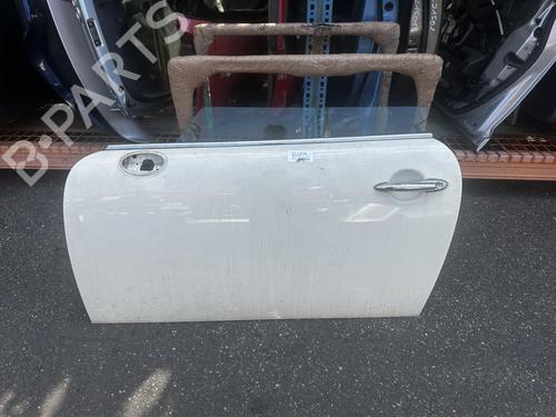 Used Left front door Left front door 37417134 37417134