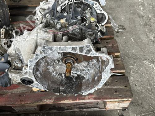 Used Gearbox Gearbox TOYOTA VERSO (_R2_) 2.0 D-4D (AUR20_, AUR20R) (126 hp) 21319686 21319686