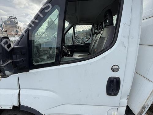 Fuse box IVECO DAILY VI Van 33S16, 35S16, 35C16, 38S16, 40C16, 42S16, 50C16 | BP23809299E1  - Image 14