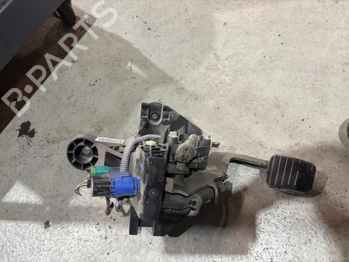 Used Clutch pedal Clutch pedal 38030349 38030349