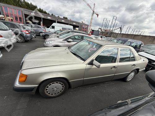 Left taillight MERCEDES-BENZ 124 Saloon (W124) 200 E (124.021) | BP24641291C34 