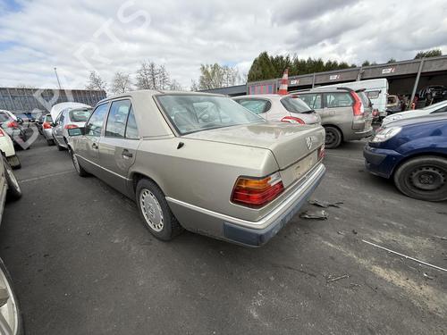 Left taillight MERCEDES-BENZ 124 Saloon (W124) 200 E (124.021) | BP24641291C34 