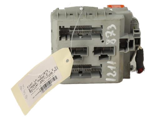 Used Fuse box Fuse box FIAT STRADA Pickup (178_, 278_) 1.3 D Multijet (278AYR1A) (95 hp) 21368615 21368615