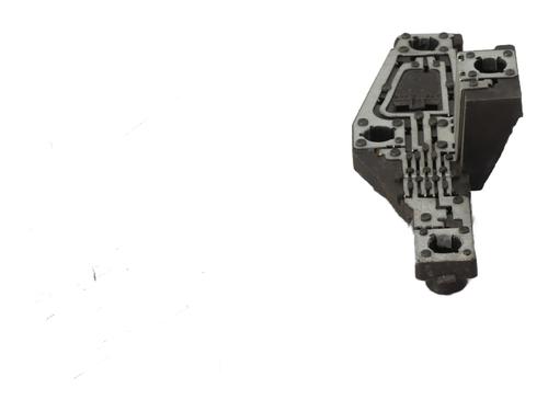 lamp-holder-renault-laguna-ii-bg01_-2001-2002-2003-2004-2005-2006-2007-27746370 main image