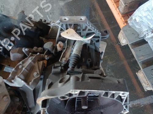 Used Gearbox Gearbox FIAT PUNTO (199_) 1.3 D Multijet (75 hp) 26021870 26021870