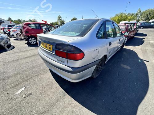 Instrument cluster RENAULT LAGUNA I (B56_, 556_) 2.2 D (B56F/2) | BP21303145C47 