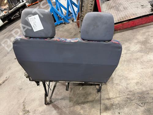 Used Right front seat Right front seat MERCEDES-BENZ SPRINTER 4-t Van (B904) 408 D (79 hp) 39711782 39711782