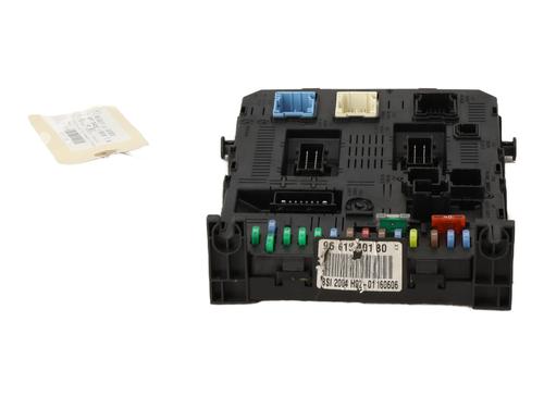 Used Fuse box Fuse box 32523535 32523535