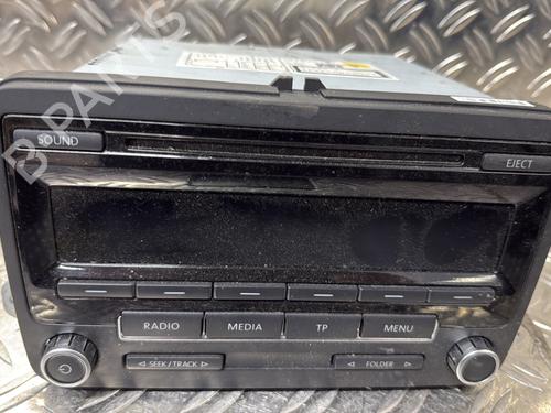 Used Radio VW POLO V (6R1, 6C1) 1.2 (70 hp) 22801522