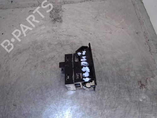 Used Right rear window switch Right rear window switch BMW 1 (F20) 116 d (116 hp) 21293580 21293580
