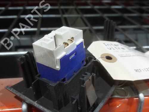 Right front window switch FIAT DUCATO Van (244_) 2.3 JTD | BP33005819I26 - Image 2