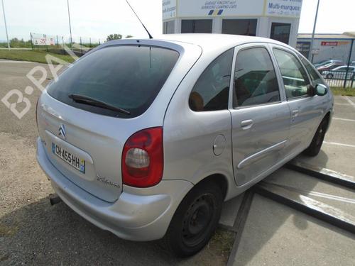 Left front fog light CITROËN XSARA PICASSO (N68) 2.0 HDi | BP21303490C30 