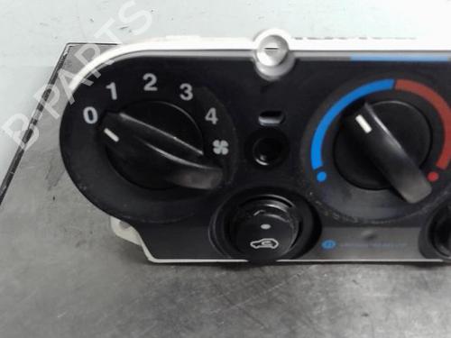 Climate control FORD FIESTA V (JH_, JD_) 1.4 TDCi | BP21372149I5 
