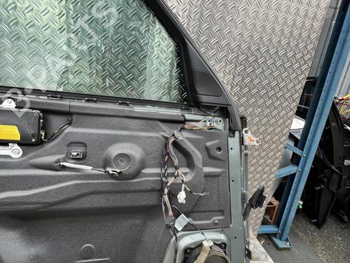 Dør venstre foran LAND ROVER RANGE ROVER III (L322) 3.0 D 4x4 | BP27596052C2