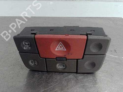 Used Warning switch FIAT PANDA (169_) 1.3 D Multijet (169.AXC1A) (70 hp) 21365104