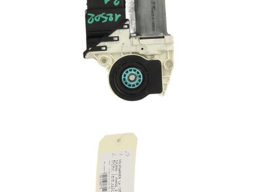 Used Right rear window motor Right rear window motor VW TOURAN (1T1, 1T2) 2.0 TDI (140 hp) 24493497 24493497